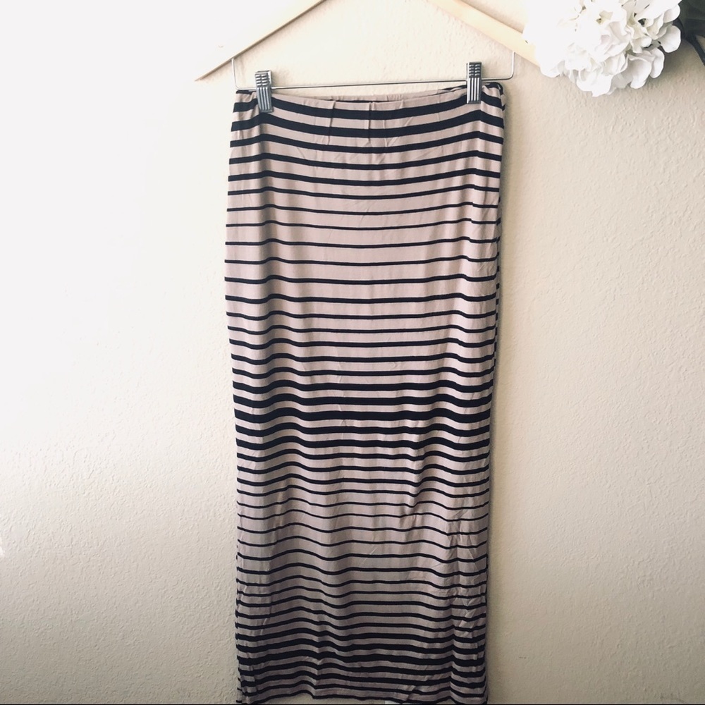 Bobeau striped Maxi Skirt